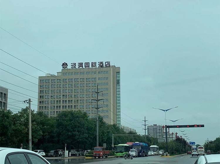 安鋁鋁業(yè)施工案例：涇渭*酒店